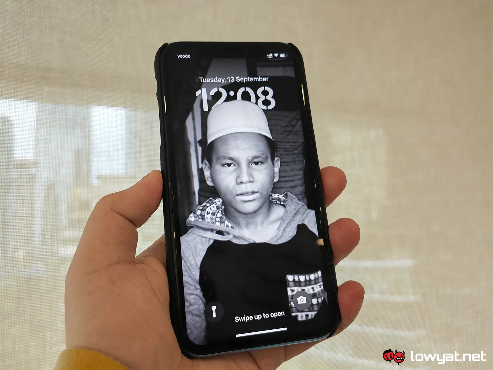 apple ios 16 lock screen customisation