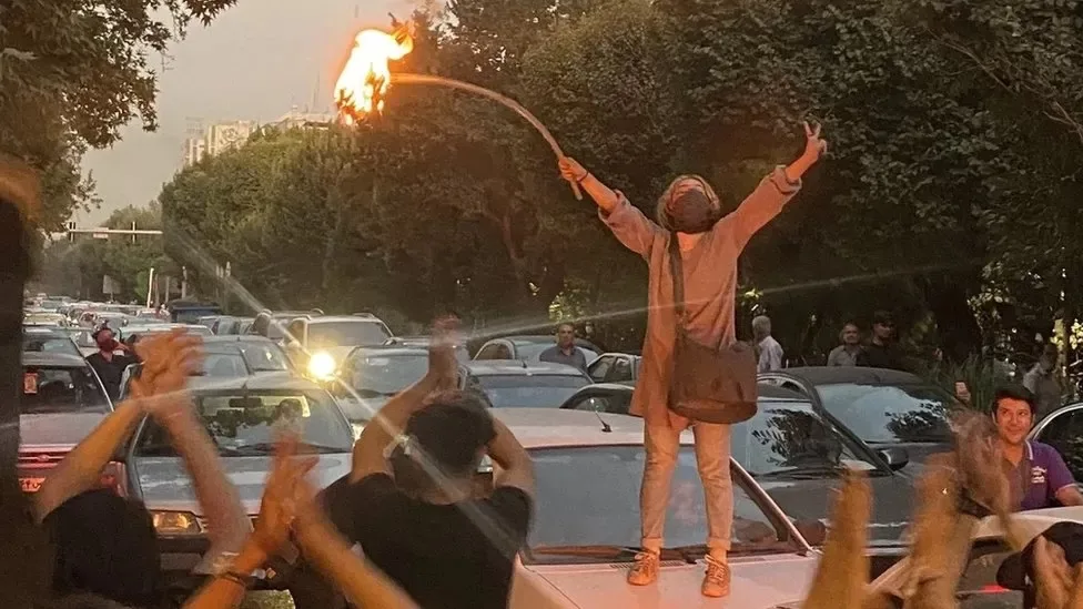 iran protests hijab internet whatsapp instagram