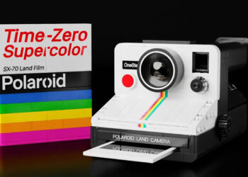 LEGO Polaroid Onestep SX-70 replica