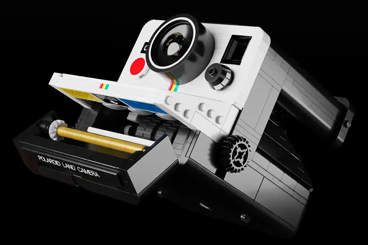 LEGO Polaroid Onestep SX-70 replica
