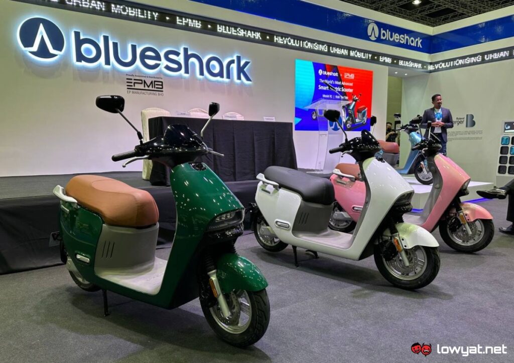 Blueshark Mulai Terapkan Kios Swapping Baterai Sepeda Motor Listrik Di Stasiun Petronas