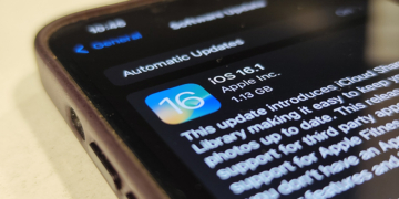 iOS 16.1 update iPhone firmware Apple