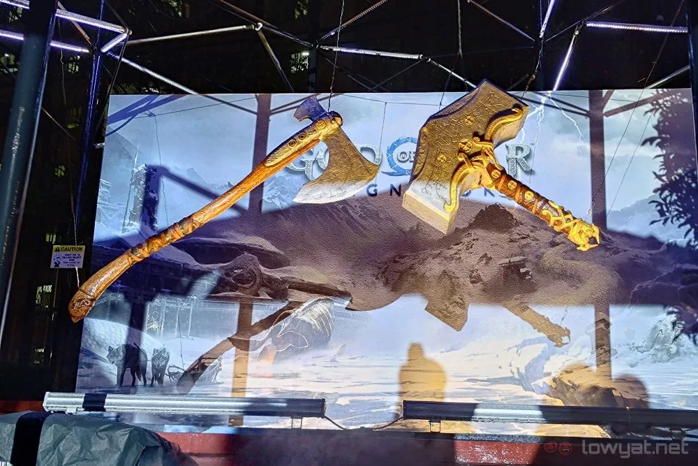 God of War Ragnarok props