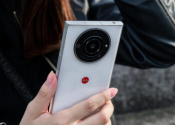 leica leitz phone 2 price japan