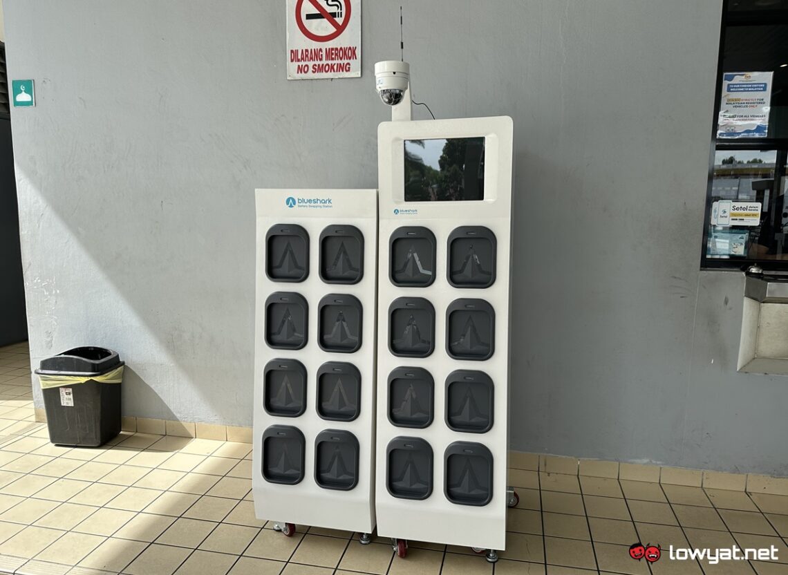 Blueshark Begins To Deploy Electric Motorcycle Battery Swapping Kiosks