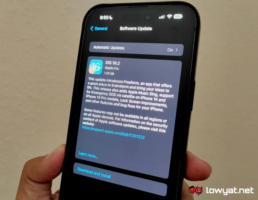 iOS 16.2 iPhone Malaysia