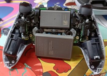 DualSense Edge battery