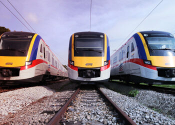ktmb komuter train flysiswa