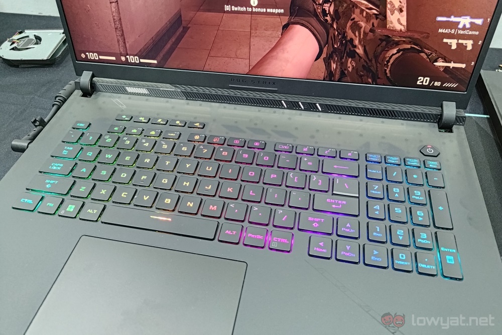 ASUS ROG Strix G18 keyboard