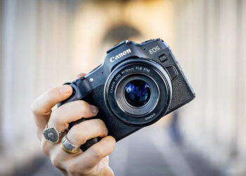 canon eos r8 compact announced price