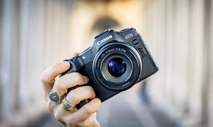 canon eos r8 compact announced price