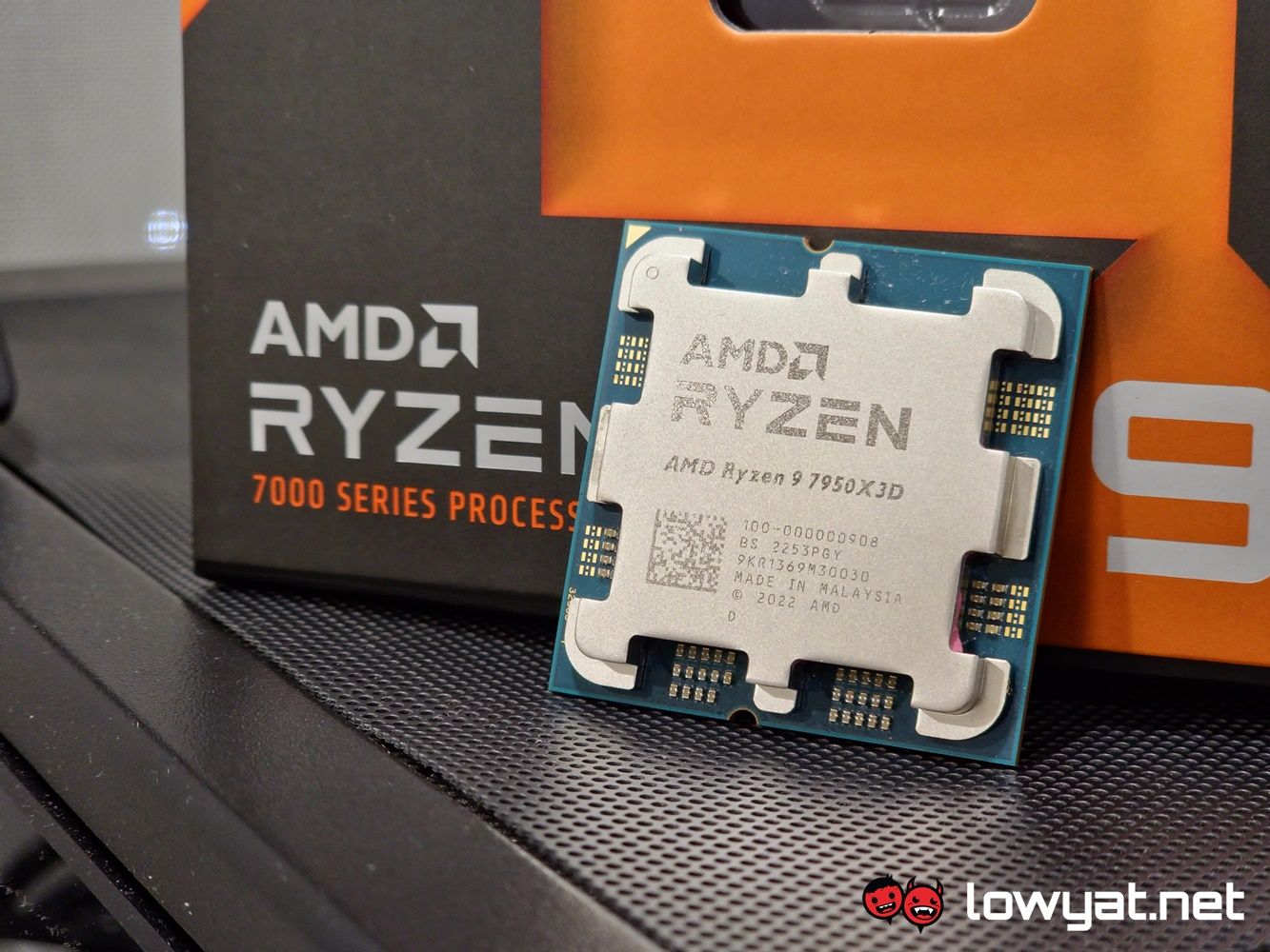 AMD Ryzen 9 7950X3D Review: Powerhouse CPU That's Not Quite Worth Its  Asking Price 