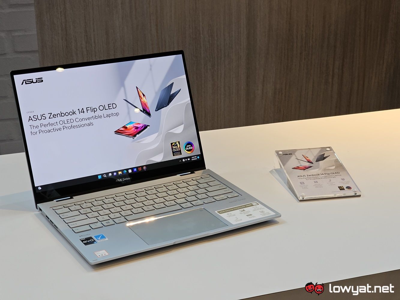 ASUS Zenbook 14 Flip OLED 2023 1