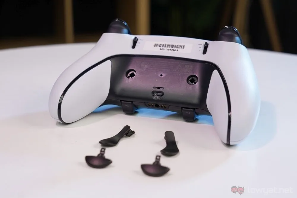 DualSense Edge paddle options R2