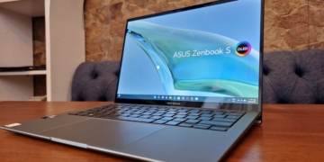 ASUS Zenbook S13 OLED 1