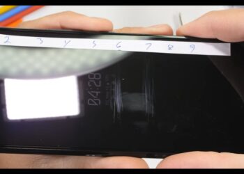 ASUS ROG Phone 7 Ultmate scratch