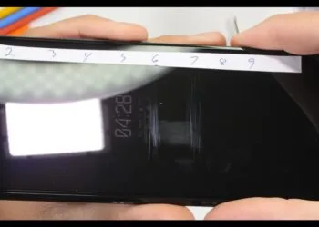 ASUS ROG Phone 7 Ultmate scratch