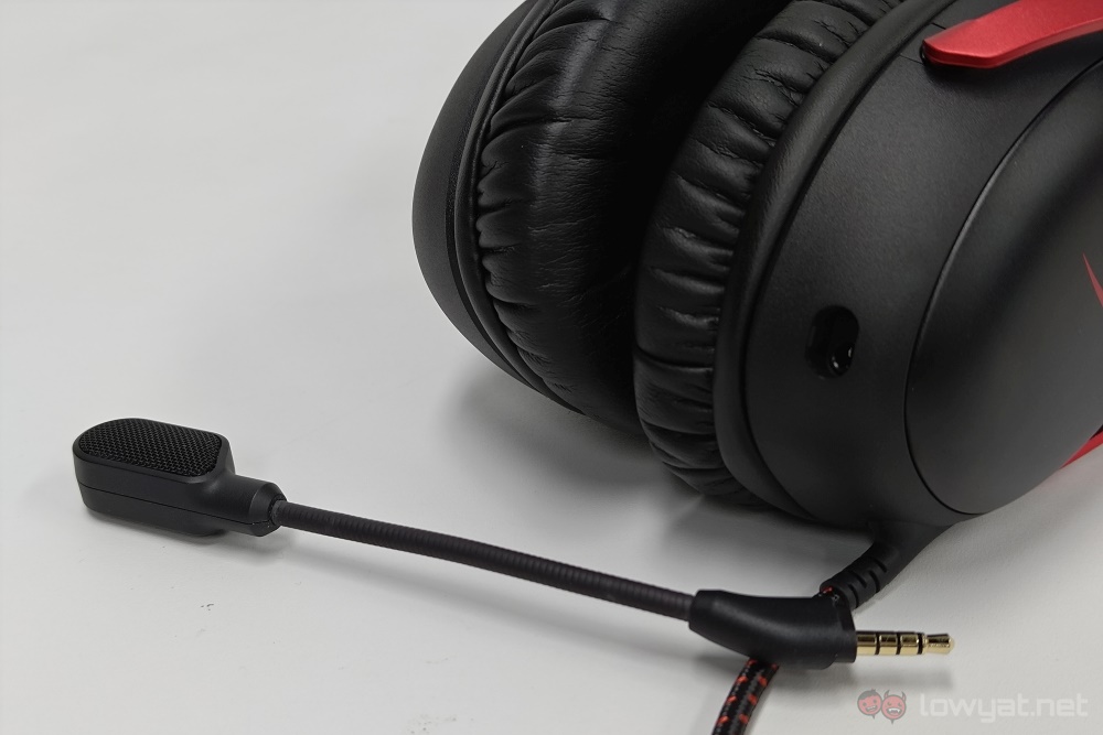 HyperX Cloud III detachable mic