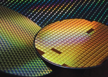 Intel-Chips-wafer-uncut-1