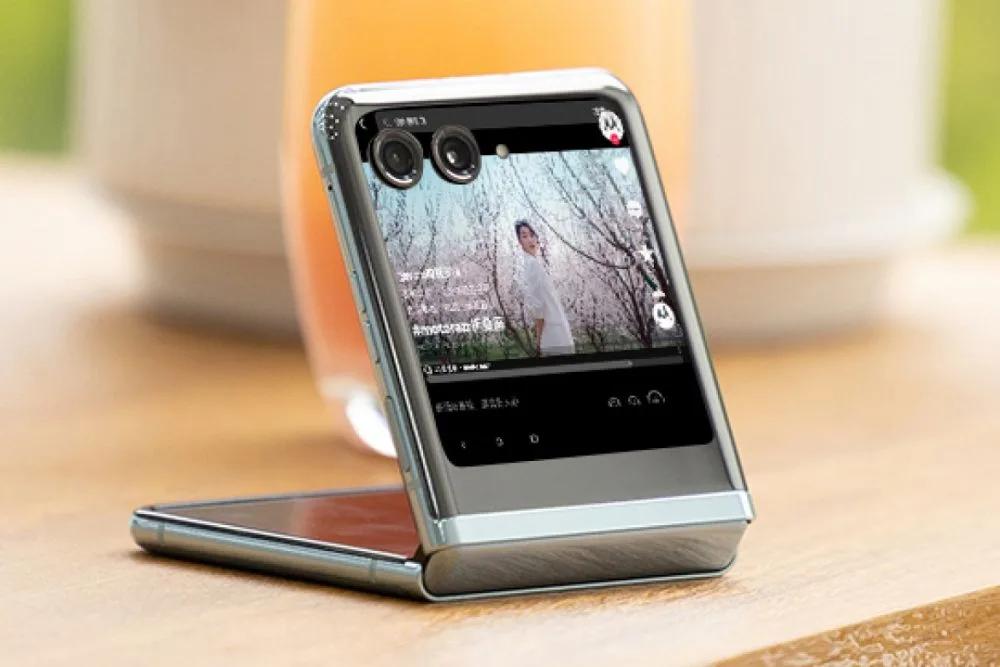 Motorola Razr Plus