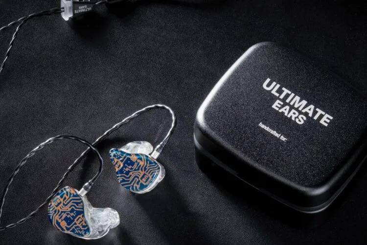 UE Premier with case