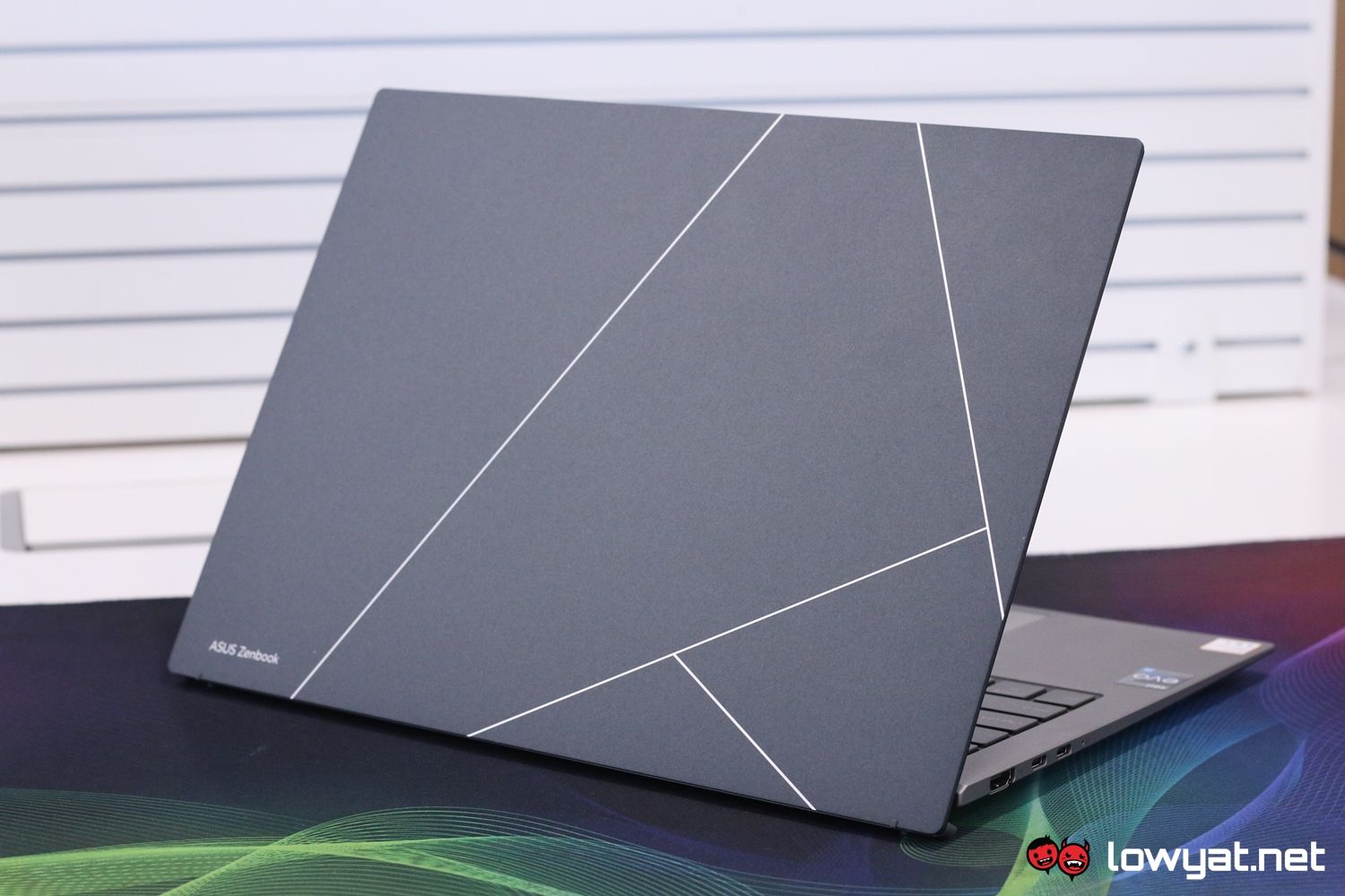 ASUS Zenbook S 13 OLED 2023 Lightning Review: Lightest Laptop I've Ever  Used 