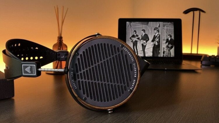 (Image source: Headphones.com)