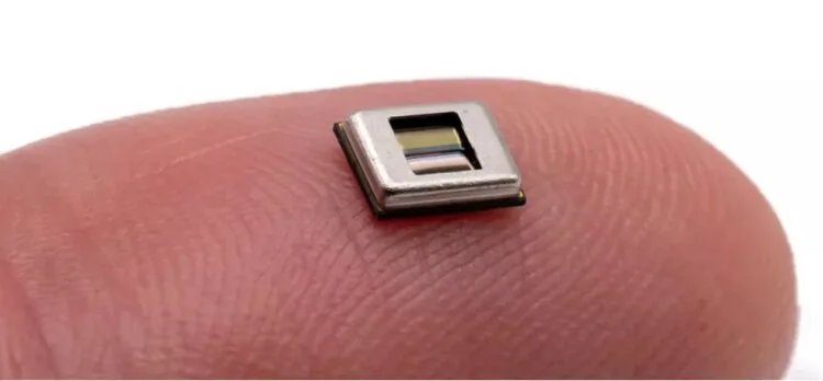 (Image source: Creative and xMEMS Labs.)