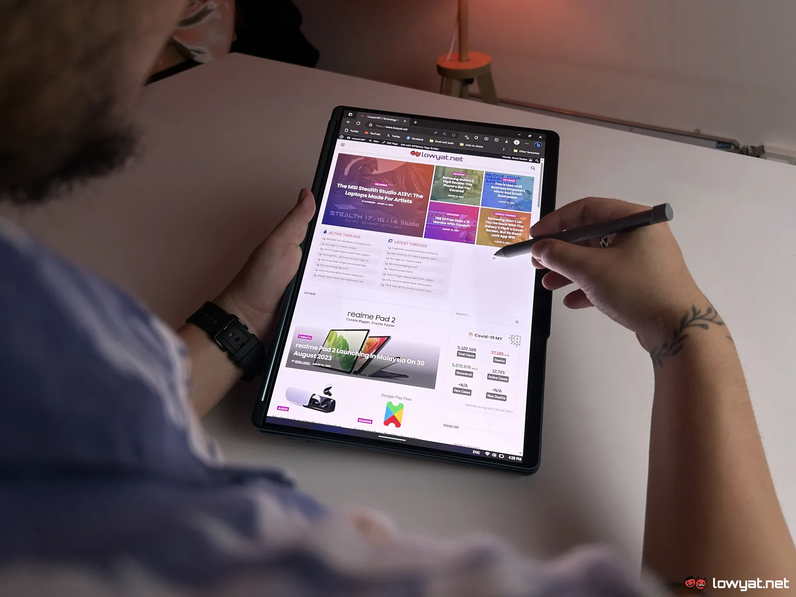Lenovo Yoga Book 9i