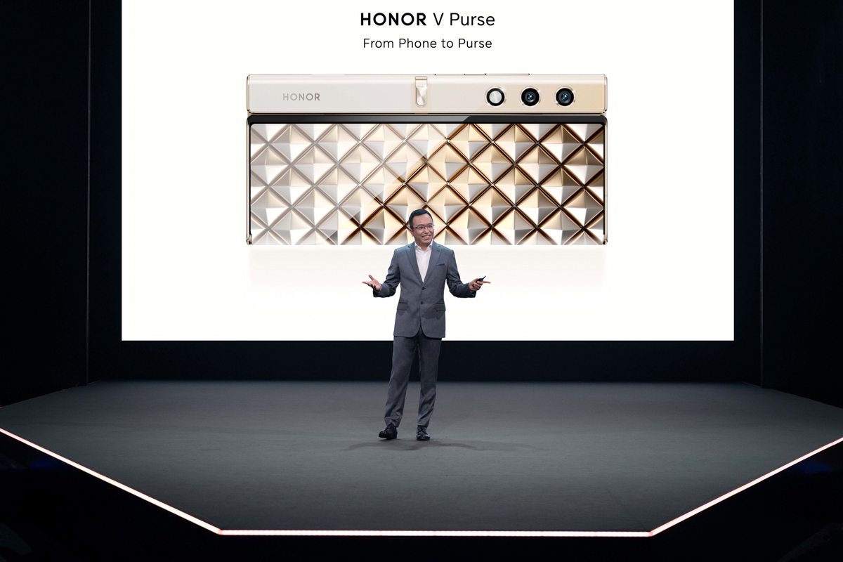 honor v purse concept ifa 2023 magic v2