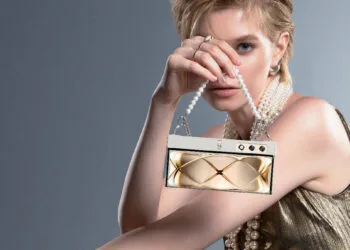 honor v purse concept ifa 2023 magic v2