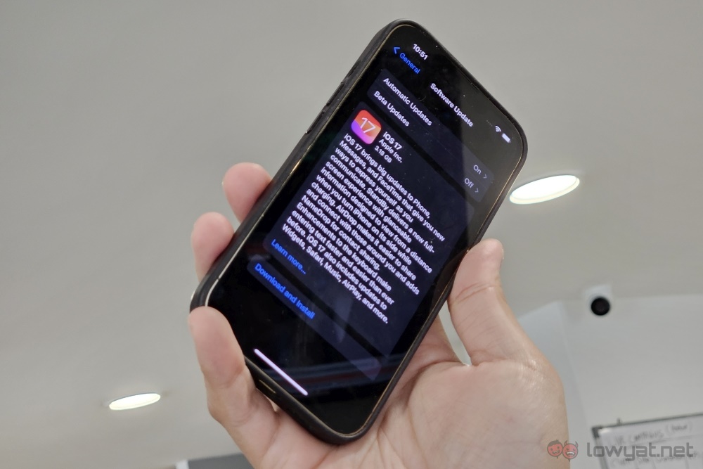 iOS 17
