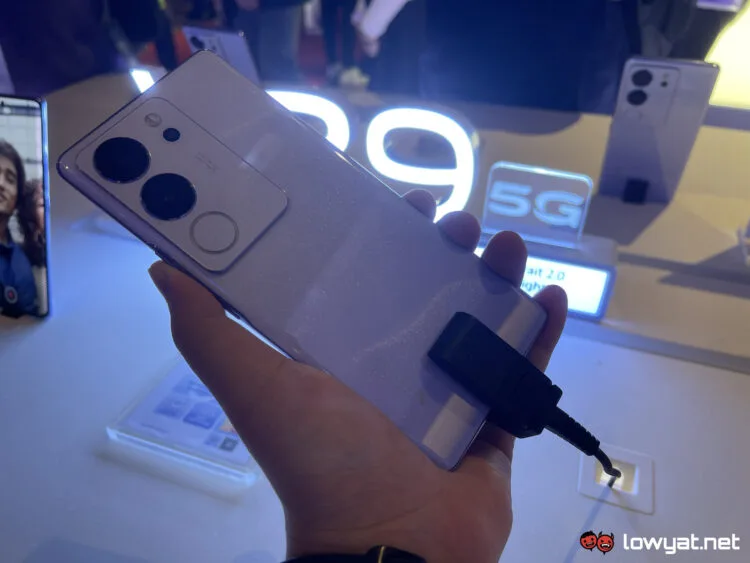 vivo v29