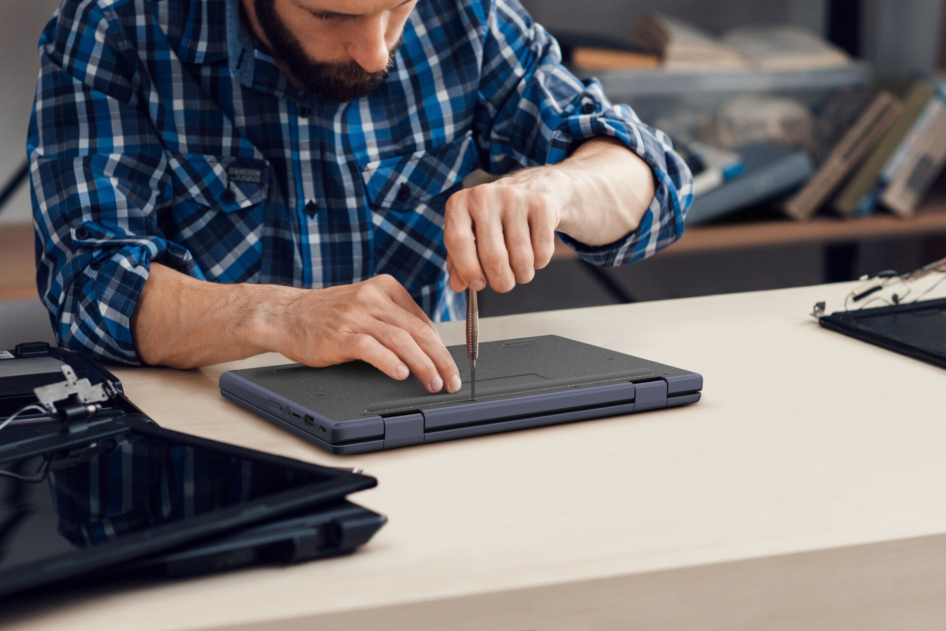 ASUS Chromebook CR11 Flip convertible