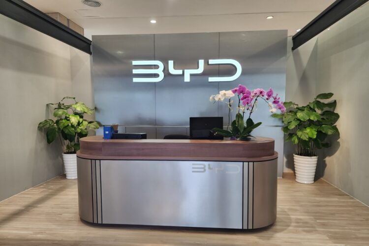 BYD Kuching counter