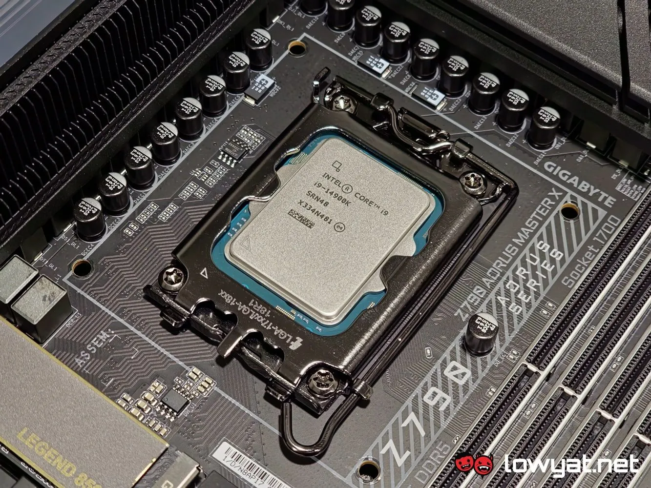 Intel Core i9 14900K product shot 1 1