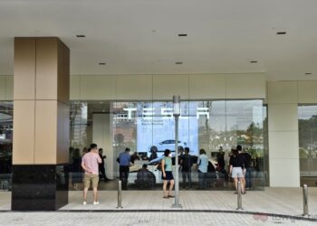 Tesla Experience Centre Pavilion Damansara Heights 2
