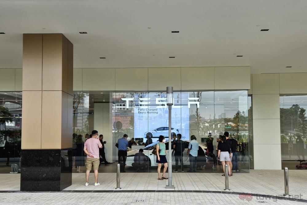 Tesla Experience Centre Pavilion Damansara Heights 2