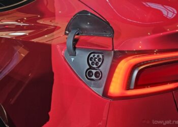 Tesla Model 3 charging port