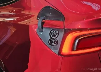 Tesla Model 3 charging port