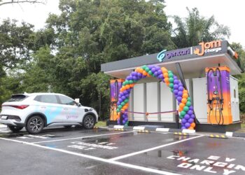 gentari ev charging station battery solar