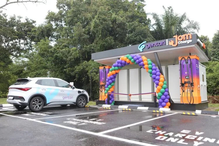 gentari ev charging station battery solar