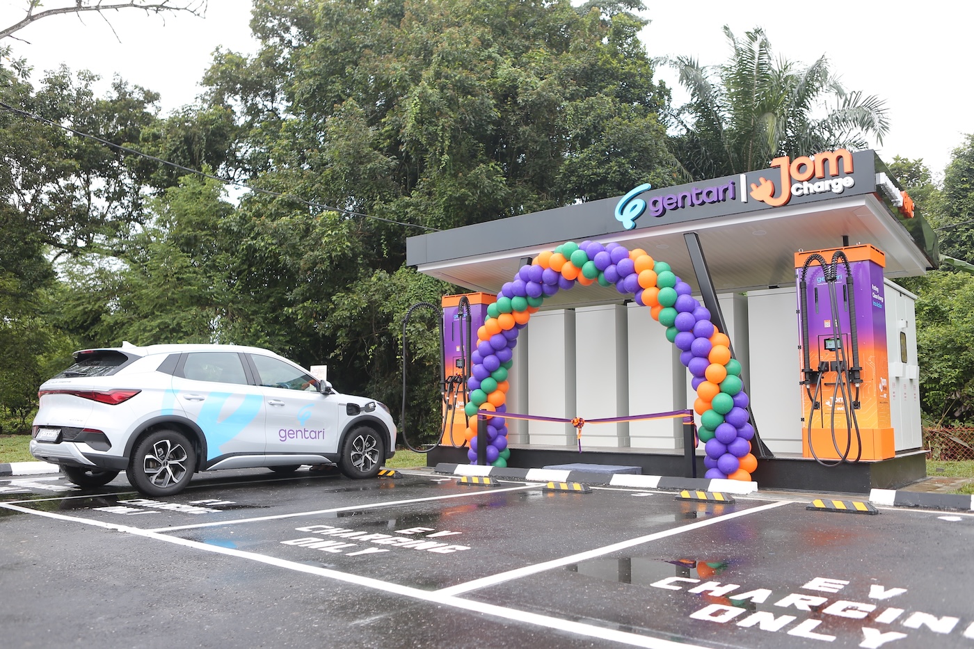 gentari ev charging station battery solar