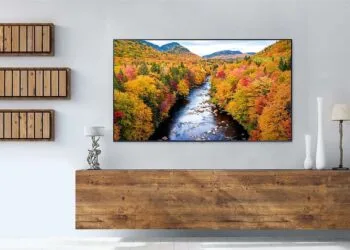 Samsung AU7000 65-inch 4K UHD