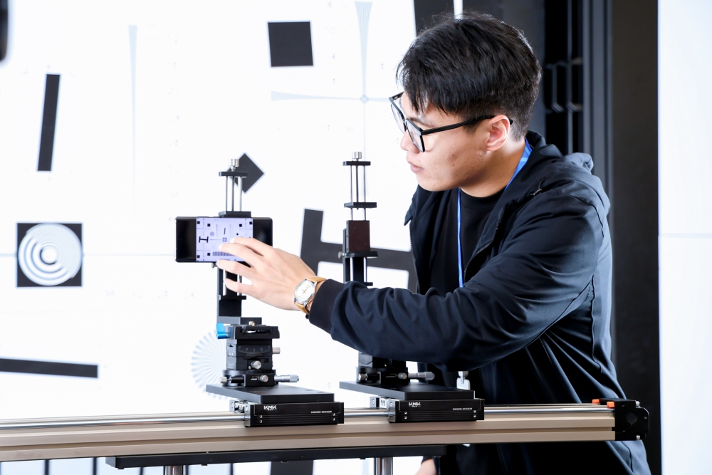 vivo HQ optics lab 3
