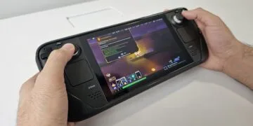 Lenovo-Legion-Go-Review-12-Steam-Deck-Comparison