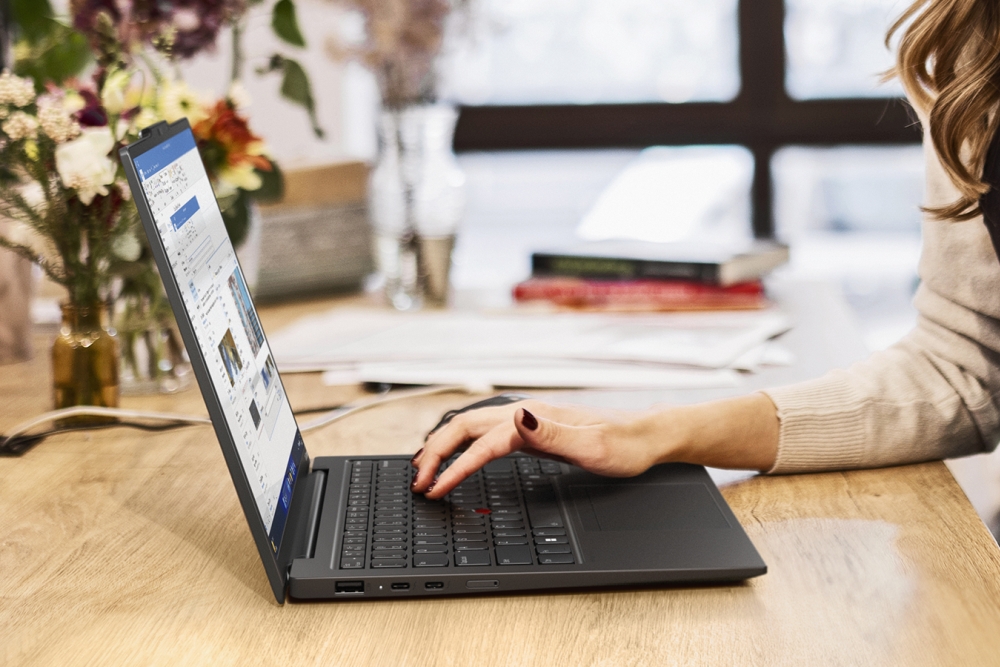 Lenovo ThinkPad X1 Carbon Gen 12