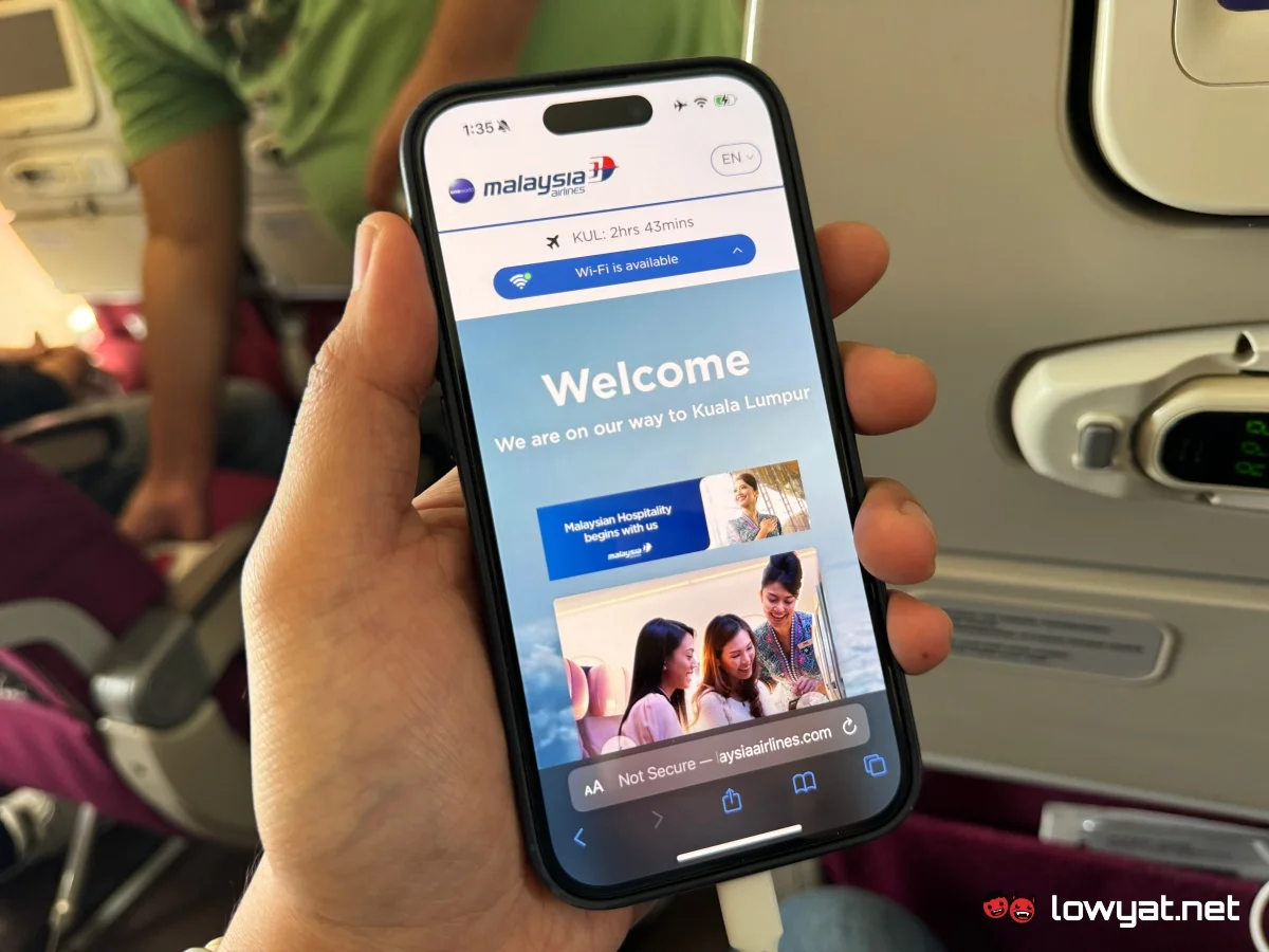 Malaysia Airlines in-flight WiFi hands on