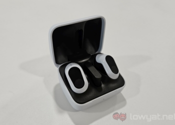 Sony Inzone Buds case open