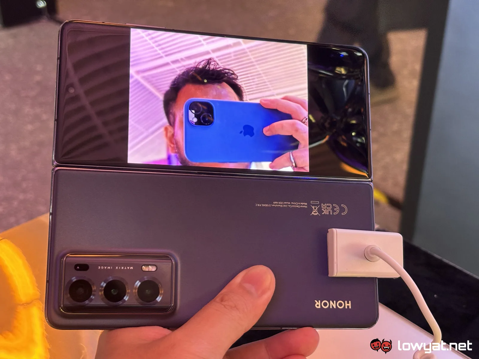 honor magic v2